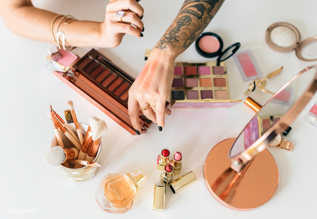 Makeup desk organizer