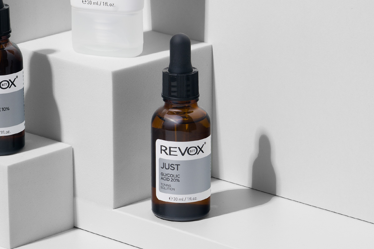 Just 20% glycolic acid night serum for exfoliation and skin renewal