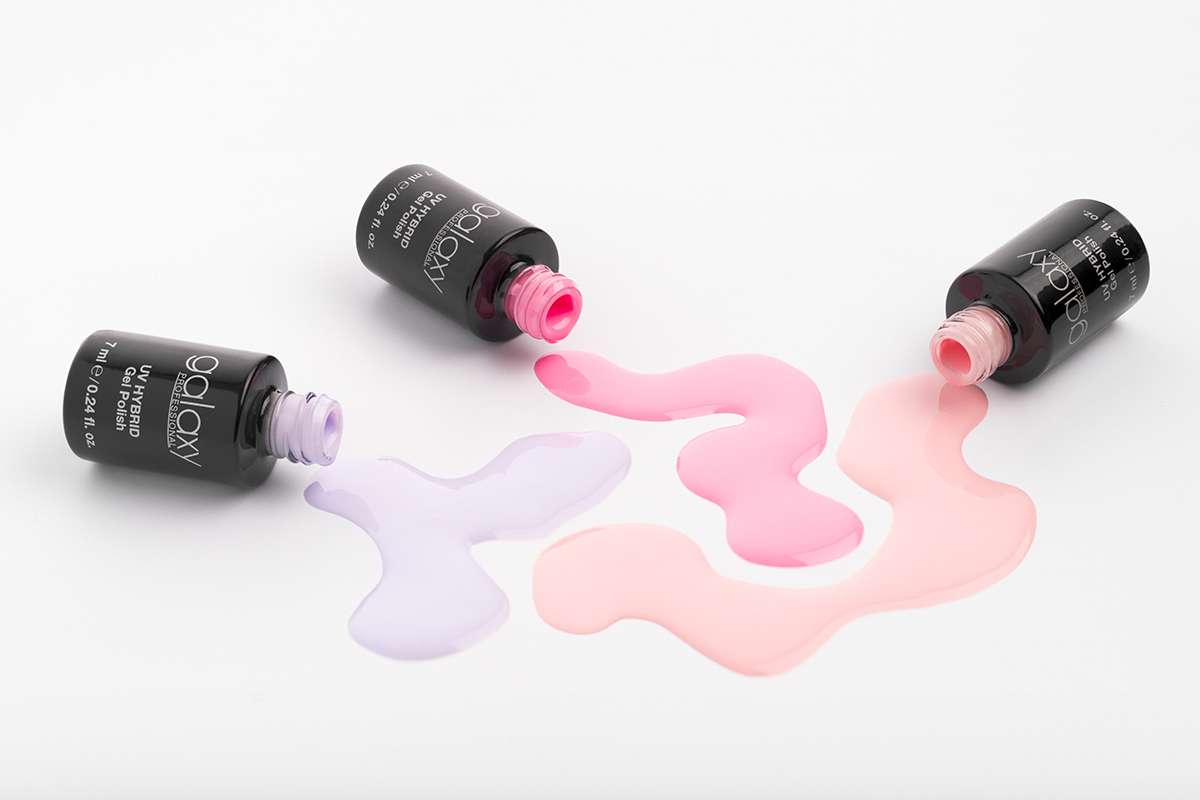 Gel polish with a self-leveling formula