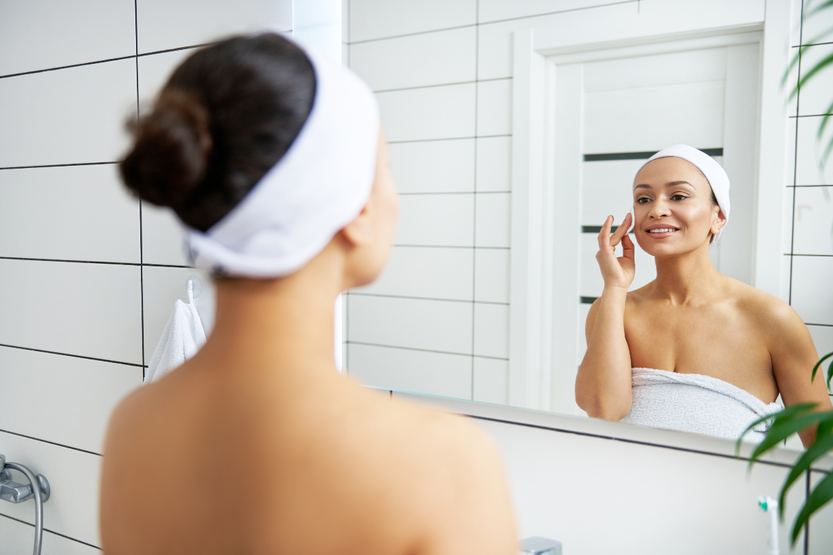Kako se koristi micelarna voda za čišćenje lica